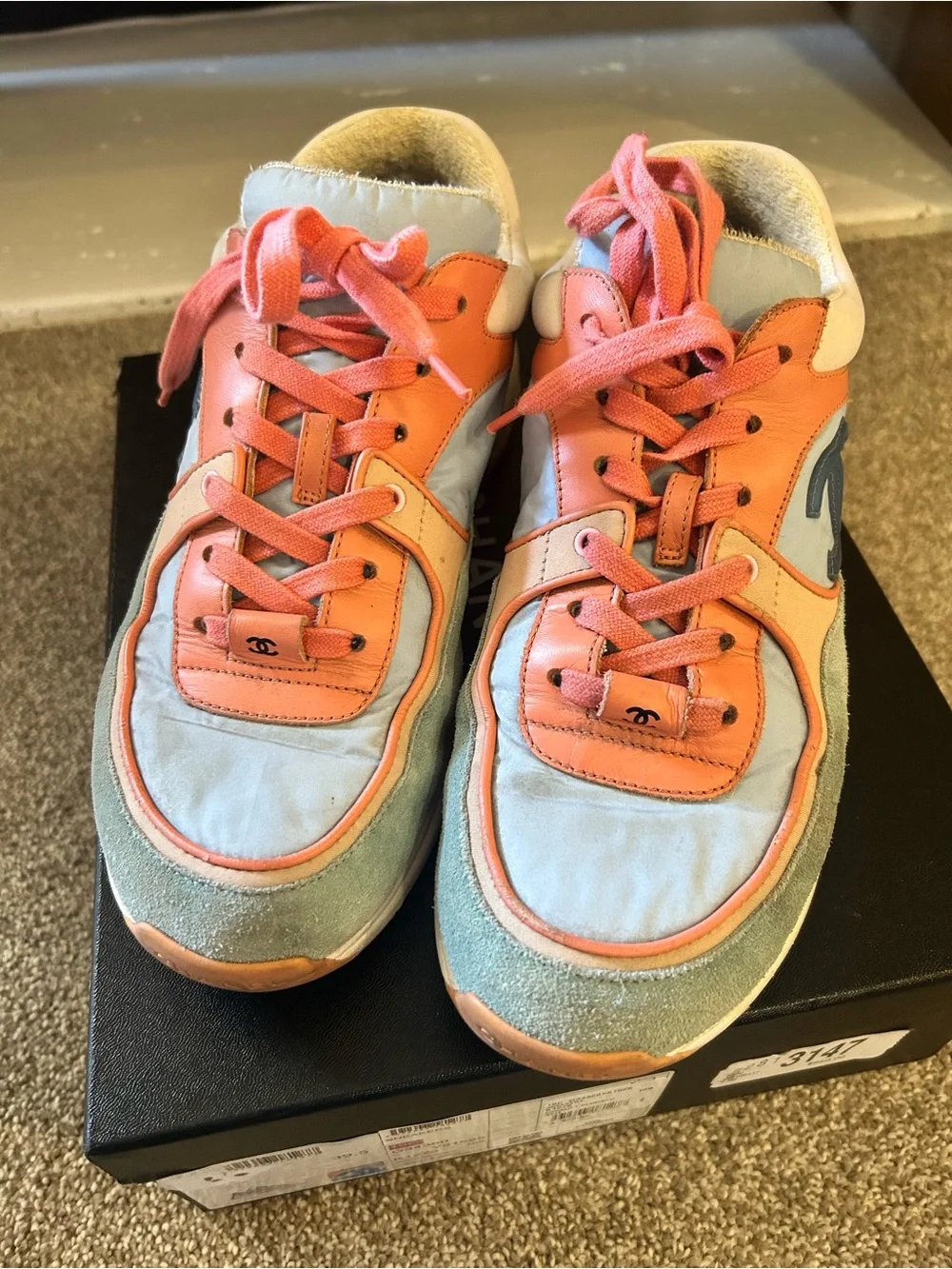 CHANEL women’s sneaker